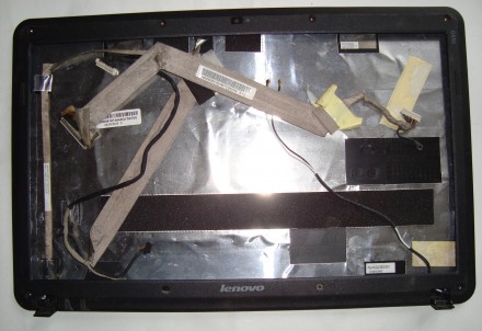 Корпусные части ноутбука Lenovo G550

Комплектация и состояние - на фото, отпр. . фото 3