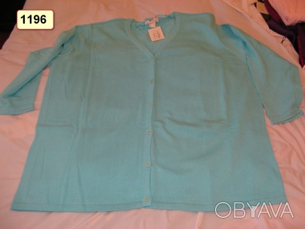 Продам комплект жіночого одягу:
трикотажні кофту і футболку 64-66 розмір.
Нові. . фото 1