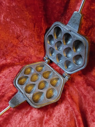 Винтажная форма для выпечки домашнего цельного печенья Миндальный Орех СССР клей. . фото 9