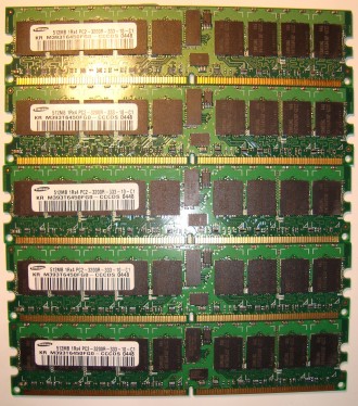 Серверная память Samsung 512MB 1Rx4 PC2-3200R-333-10-C1 DDR2-400MHz ECC Registe. Полтава. фото 1 Серверная память Samsung 512MB 1Rx4 PC2-3200R-333-10-C1 DDR2-400MHz ECC Registe. Полтава. фото 1