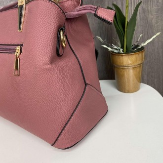 
Женская сумка с цветами
 Характеристики:
Материал: качественная ПУ кожа, отличн. . фото 8