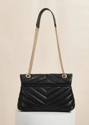 
Женская сумочка кросс-боди с золотой фурнитурой на два отдела
Размеры - 34х20х8. . фото 3