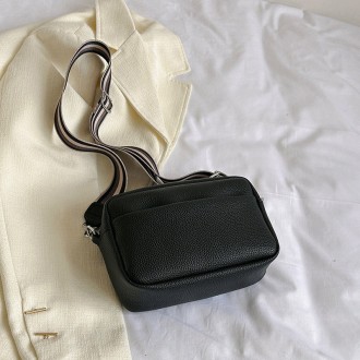 
Женская сумочка на одно отделение + наружные два кармана, фурнитура серебряного. . фото 2