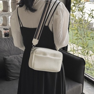 
Женская сумочка на одно отделение + наружные два кармана, фурнитура серебряного. . фото 5