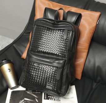 Мужской городской рюкзак качественный ранец плетеный черный
Характеристики:
Мате. . фото 9