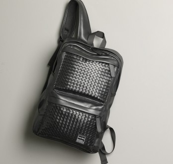 Мужской городской рюкзак качественный ранец плетеный черный
Характеристики:
Мате. . фото 8