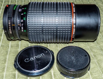 Canon Zoom Lens FD 80-200mm 1:4 L — мануальный зум-объектив с постоянной с. . фото 2