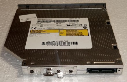 DVD-RW привод з ноутбука HP EliteBook 8470p SN-108 689075-001 578599-FC3

Стан. . фото 3
