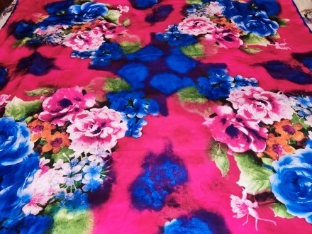 Большой платок-шаль с цветами, 30%-шелк, 70%-вискоза, размер 130х130см, новое со. . фото 4