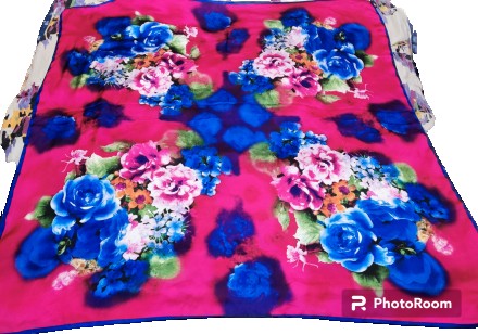 Большой платок-шаль с цветами, 30%-шелк, 70%-вискоза, размер 130х130см, новое со. . фото 2