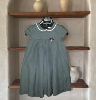 Нарядное платье для девочки на 2-3 года

Удачная модель для худенькой малышки,. . фото 2