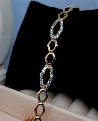 Красивый женский браслет из медицинского золота. Изделие выполнено из качественн. . фото 2