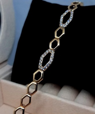 Красивый женский браслет из медицинского золота. Изделие выполнено из качественн. . фото 3