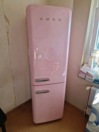 Холодильник Smeg Retro Pink Cadillac. По стану майже новий. 2015р, повністю робо. . фото 2