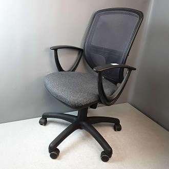 Крісло для персоналу BETTA призначене для активних працівників сучасних офісів.
. . фото 5