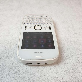 Телефон, поддержка двух SIM-карт, QWERTY-клавиатура, экран 2.4", разрешение 320x. . фото 4