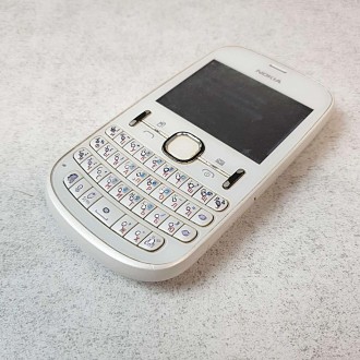 Телефон, поддержка двух SIM-карт, QWERTY-клавиатура, экран 2.4", разрешение 320x. . фото 3