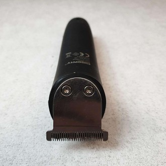 Триммер Geemy GM-801 имеет разнообразные насадки для сухого бритья, стрижки, уда. . фото 9