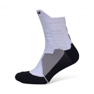 Підкори вершини баскетболу зі шкарпетками Nike Lebron James Elite!
Створені для . . фото 3