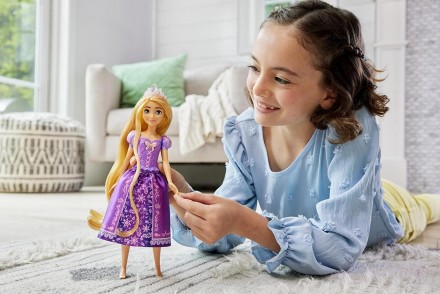 
Ця лялька Рапунцель, натхненна анімаційним персонажем популярного фільму Disney. . фото 5