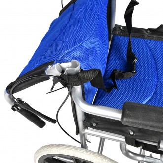 Инвалидная коляска Supretto с ручными тормозами складная имеет продуманный, прос. . фото 6