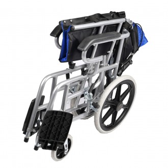 Инвалидная коляска Supretto с ручными тормозами складная имеет продуманный, прос. . фото 7