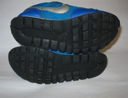 Кроссовки original Nike 31,5 19,5 cm.

Кроссовки original Nike 31,5 19,5 cm.
. . фото 6