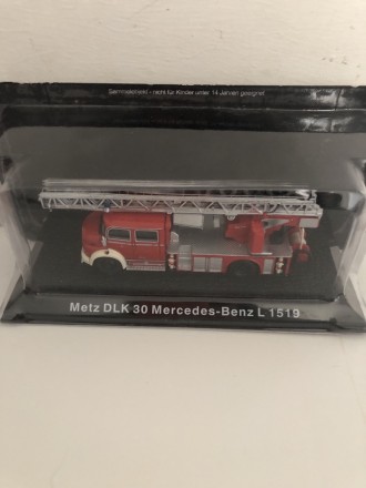 Машинка пожарная Metz DLK 30 Mtrsedes - Btnz L 30. 1519.
Коллекционная литая ма. . фото 5