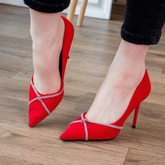 Жіночі туфлі червоні Cabaret 2606
Туфлі жіночі виконані зі штучної замші. Модель. . фото 2