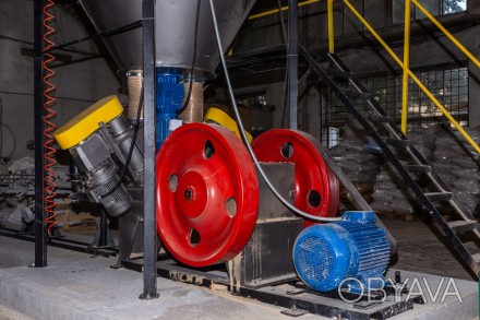 Обладнання для виробництва паливних брикетів із соломи 1000 кг.год. 89 кВт. від