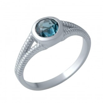 Родированное серебряное кольцо 925 пробы с топазом Лондон Блю. Родированные укра. . фото 2
