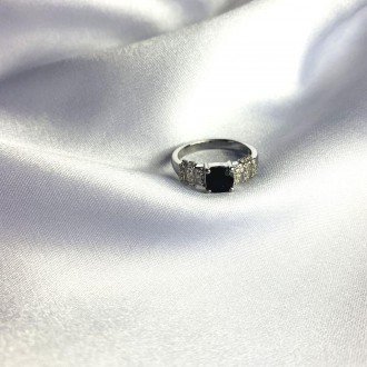 Родированное серебряное кольцо 925 пробы с натуральным сапфиром 1.618ct. Родиров. . фото 3