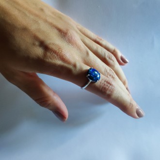Родированное серебряное кольцо 925 пробы с опалом 1.875ct. Родированные украшени. . фото 3
