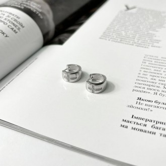 Родированые серебряные серьги 925 пробы с фианитами. Родированные украшения доль. . фото 3