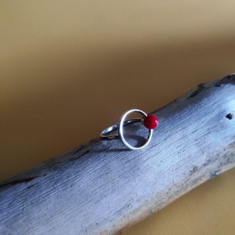 Родированное серебряное кольцо 925 пробы с кораллом. Родированные украшения доль. . фото 10