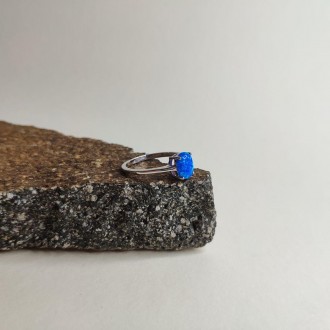 Родированное серебряное кольцо 925 пробы с опалом 0.625ct. Родированные украшени. . фото 4