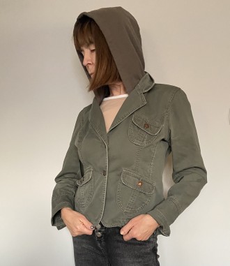 Розмір тільки 40 євро (46 укр.).Жіноча куртка-вітровка-піджак кольору хакі з джи. . фото 5