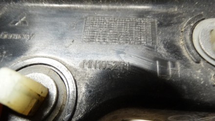 Кріплення бамперу лівий зад Mitsubishi Colt  направляючі MN105271
Відправка по . . фото 5