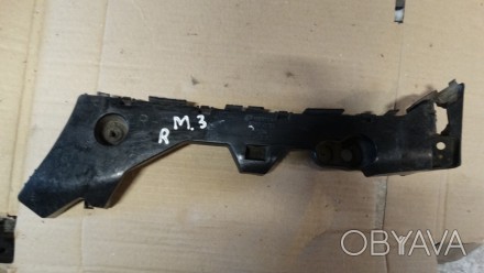Кріплення бамперу правий зад MAZDA 3 BL 2011 BBM4502HI направляючі