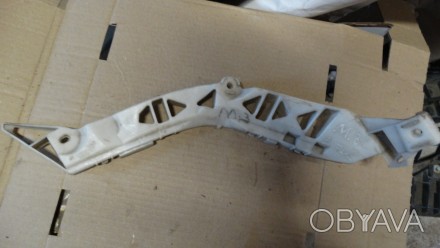 Кріплення заднього бампера ліве Mazda 3 BK 2003-2005 BN8V502JI направляючі
