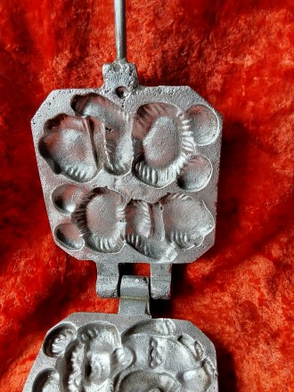 Vintage Soviet waffle iron USSR Nuts Flower Cakes Bears.Винтажная форма для выпе. . фото 7