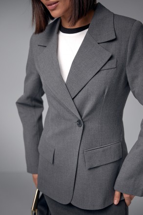 Женский однобортный пиджак - это классическая и элегантная модель верхней одежды. . фото 5