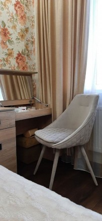 
М'який і зручний стілець кухонний сіро-бежевий тканина оксамит DAOSUN DC 9552A . . фото 7