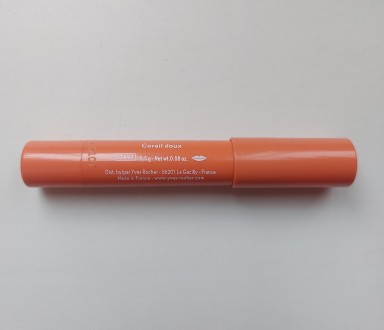 Продам помаду-карандаш/бальзам для губ Yves Rocher Crayon Levres Eclat в хорошем. . фото 3