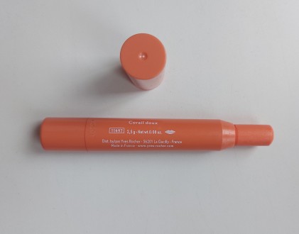 Продам помаду-карандаш/бальзам для губ Yves Rocher Crayon Levres Eclat в хорошем. . фото 5