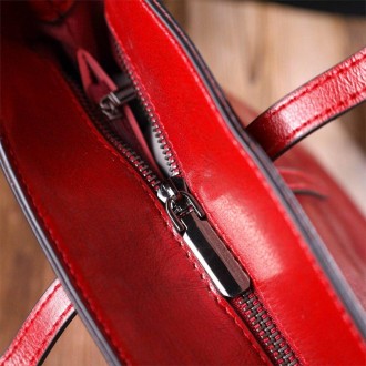 Велика жіноча шкіряна бордова сумка шопер, сумка з довгими ручками виготовлена з. . фото 6