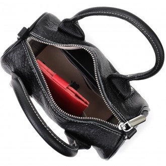 Стильна, оригінальна жіноча чорна сумка, сумочка бочка, сумка багет виготовлена . . фото 6