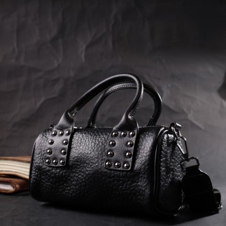 Стильна, оригінальна жіноча чорна сумка, сумочка бочка, сумка багет виготовлена . . фото 2