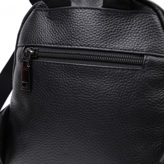 Маленький компактний жіночий шкіряний стильний чорний рюкзак виготовлений з м'як. . фото 10