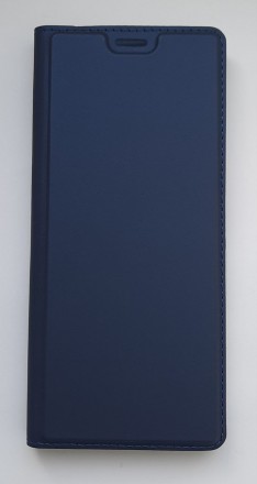 Чохол книжка для смартфона  Sony Xperia XA3   в гарному стані (є малопомітні пля. . фото 3